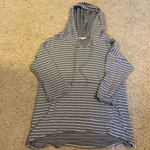 Hooded shirt